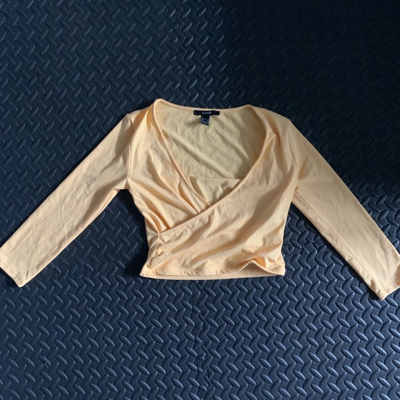 forever 21 wrap top size small - Picture 1 of 3